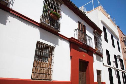 セビリア GoToSeville Faustino Flats 4つ星 ゲストハウス プール