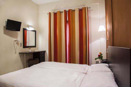 Hotel Meteoritis - image 8