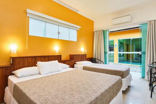 1 double bed, 1 twin bed, 1 futon bed