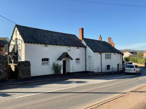 The Butchers Arme - Accommodation - Minehead