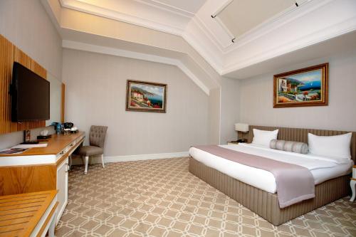 Theatrum Hotel Baku