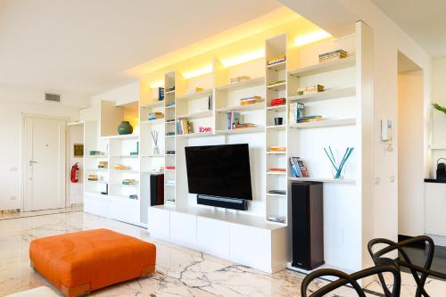  Peaceful Penthouse with Garage by NDP rent, Unterkunft in Rom