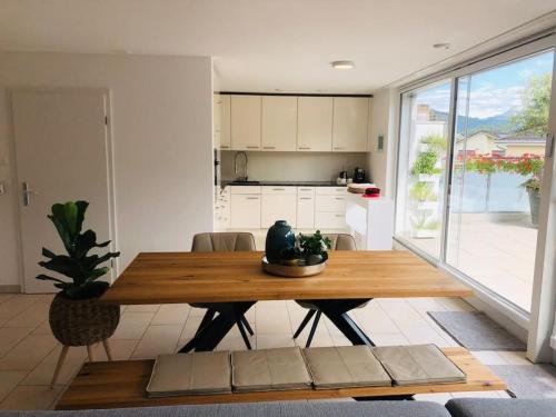 Atikka, Penthouse in เมสเซอ