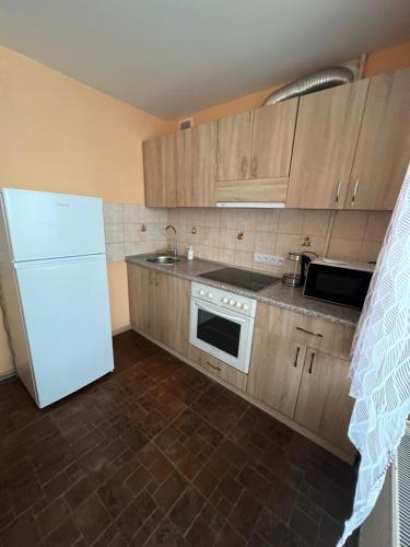 Квартира трикімнатна, Berehowe (Foto 10)