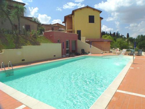 Comfortable Mansion in Siena with Swimming Pool