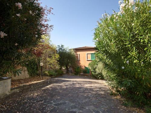 Comfortable Mansion in Siena with Swimming Pool