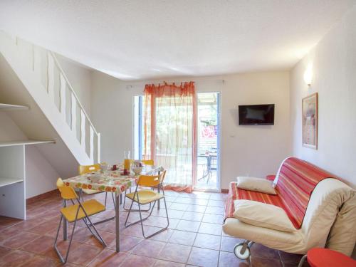 Holiday home 150m from the beach in Corsica - image 2