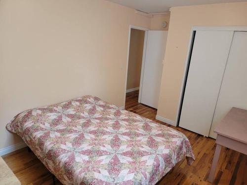 1st floor Private Apt near Ferry to NYC and Park in Tompkinsville, USA