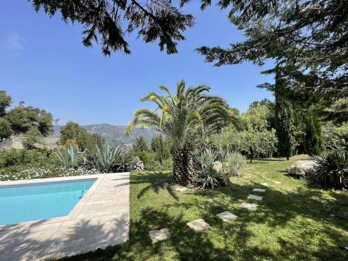 Villa de charme au calme, vue panoramique Terrasse Piscine, Jacuzzi 100% privé.