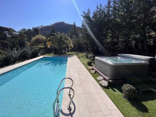 Villa de charme au calme, vue panoramique Terrasse Piscine, Jacuzzi 100% privé.