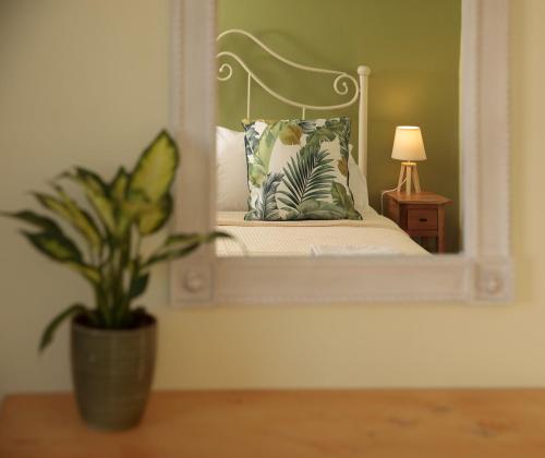 Green Loft room in Naxos Chora