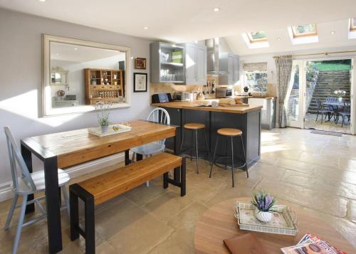 virtuve, Character Snowshill Cottage - 2 Glebe Cottage’s in Snowshill