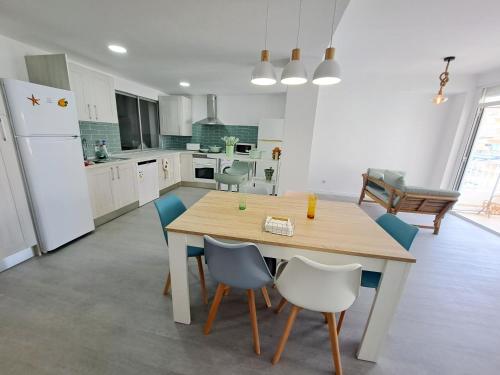 Amplio piso con terraza a 50 m de playa Miramar in Miramar