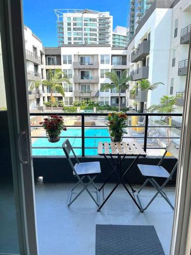 Luxury Marina Breeze Pool View Suite - 1BR, Pool, Balcony, Hot Tub, Gym
