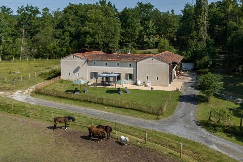 Domaine du Pré de l'étang - Location saisonnière - Montazeau