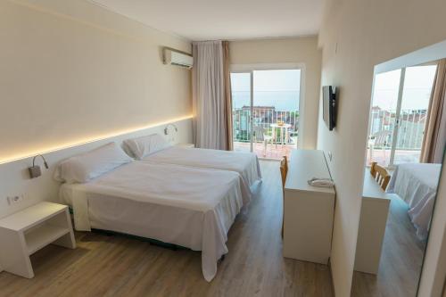 Hotel Catalonia - image 4