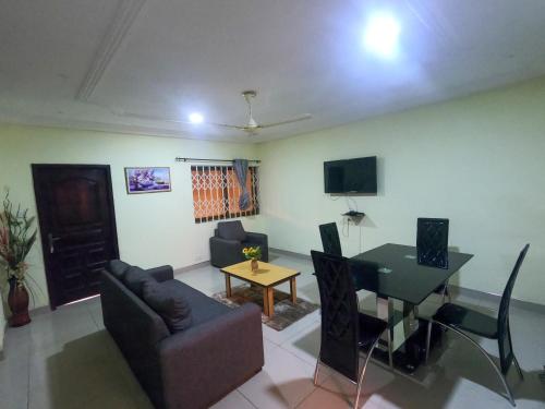 Obuoba Village Guest House & Apartments