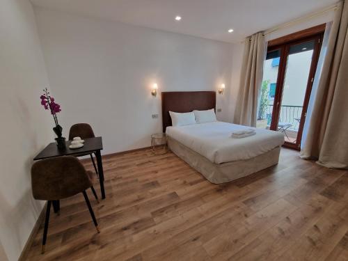 Cuma Suites – Rome