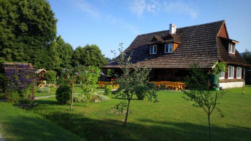 Viesnīcas āriene, Noclegi U Lestka in Lutowiska