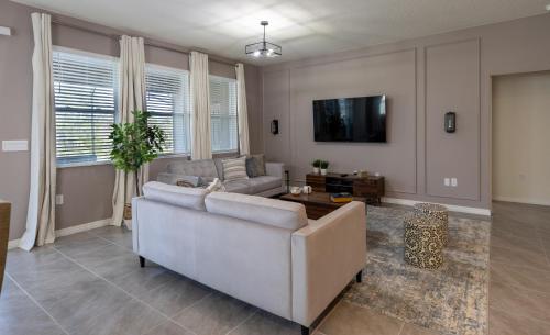 7660OML-Solterra Resort home in Davenport, USA