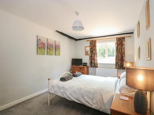 Hadleigh Farm Cottage - image 13
