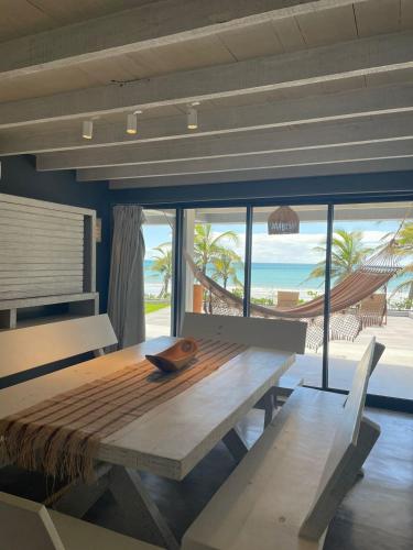 2 bedrooms, 4 beds