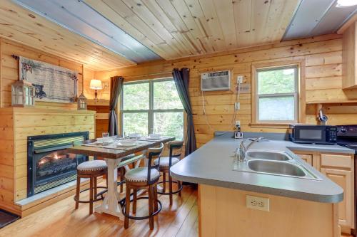 Remote Escape Murphy Cozy Cabin in the Woods in Marble, USA