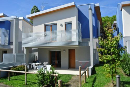 2 bedrooms, 5 beds