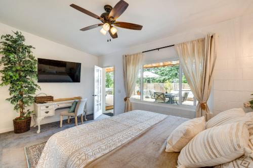 Modern Meadow Vista Vacation Home w/ Spacious Deck in Colfax (CA)