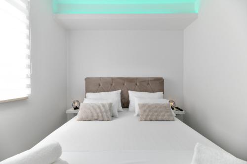 Two-Bedroom Apartment image 10