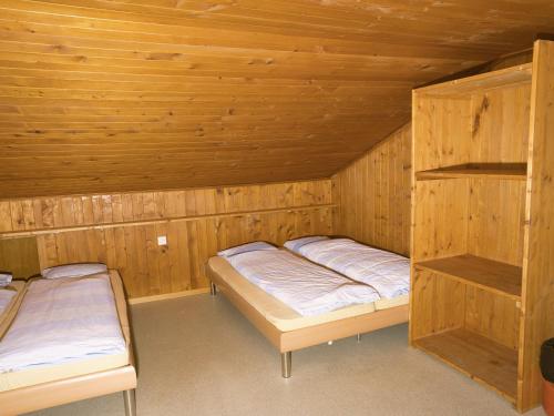 Bed in 10-Bed Mixed Dormitory Room