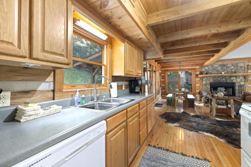 Good Dog Dreams in Valle Crucis, USA