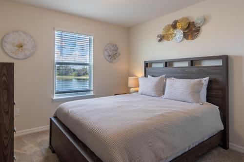 Five-Bedroom House image 3
