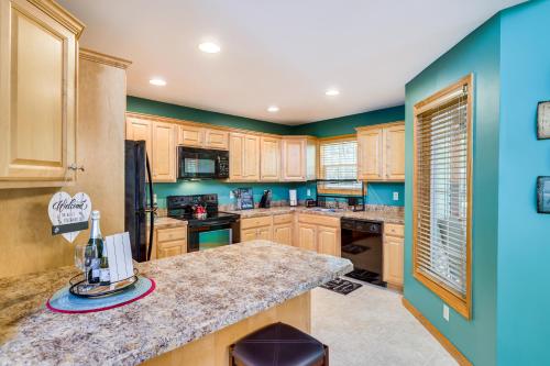 Pocono Lake Vacation Rental with Community Amenities in Pocono Lake, USA