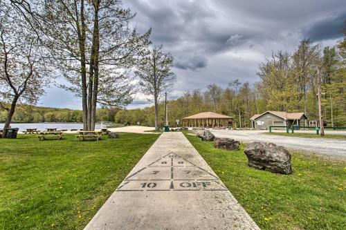 Pocono Lake Vacation Rental with Community Amenities