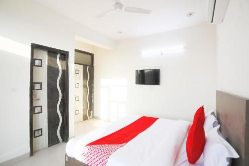 OYO Flagship 61722 Rajmahal Residency Hotel