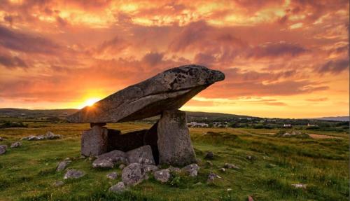 Dungloe Lakeside Lodging