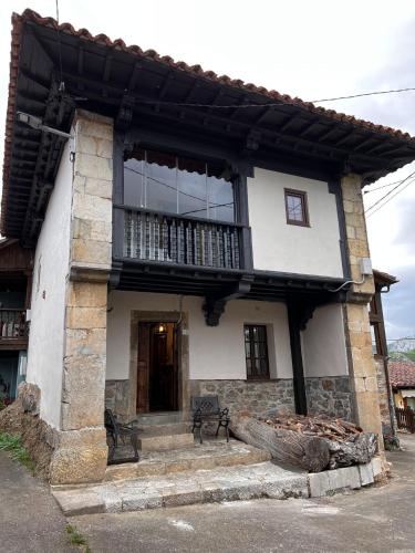 Viesnīcas āriene, El Refugio del Busgosu in Sames