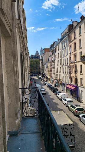 Lumineux 40m2 au pied de la Butte Montmartre
