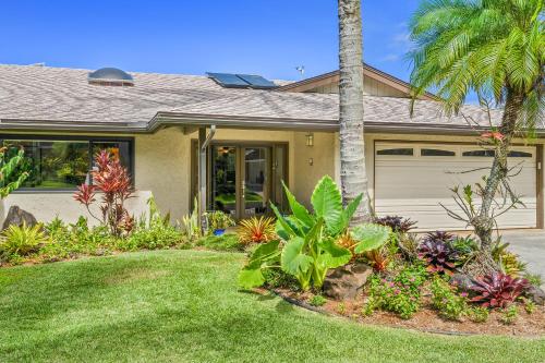 4Br 2Ba Newly Furnished Princeville Home, AC, Pool, Tennis