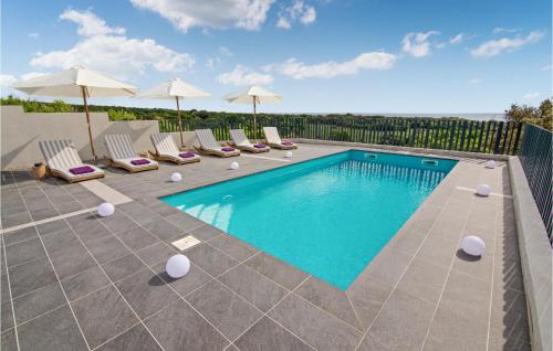 3 Bedroom Stunning Home In Plat