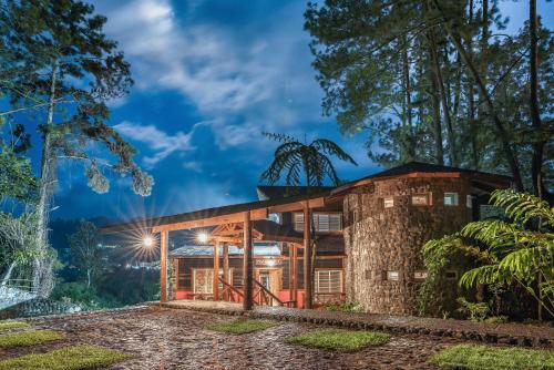 Splendid Arroyo Frio 4BR Rustic Villa