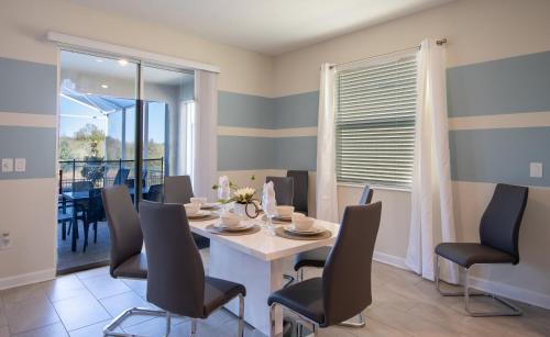 8933CCD-The Retreat at ChampionsGate home in Davenport, USA
