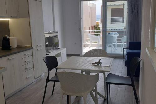 Sunset Thalassa View Flat, Ofrínion (foto 9)