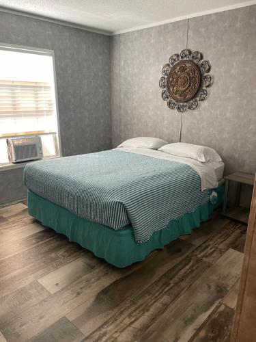 Lake Point Motel - image 14