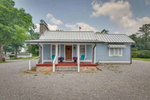 Lewisburg Home with City Park Views Near Downtown! in Lewisburg (TN)