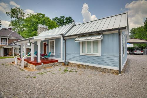 Lewisburg Home with City Park Views Near Downtown! in Lewisburg (TN)