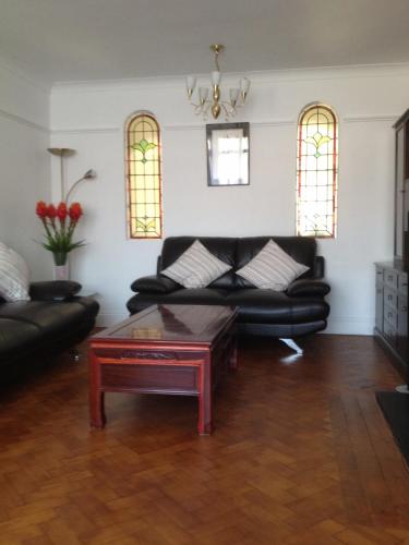 LA B&B - image 7