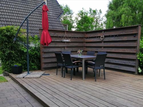 Balkons/terase, Ferienhaus 30 am Silbersee mit Badezuber in Frielendorf