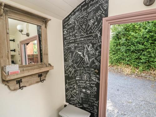 Hazel Nook - image 10